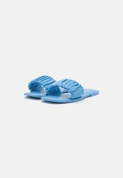Vero Moda VMFIONA - Pantolette Flach - Little Boy Blue -Trend Schuh Verkauf 0b5120a5ca72433eab75dc28d9a7144c