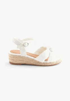 Next Riemensandalette - White Broderie -Trend Schuh Verkauf 0f6ff7b3f1e142a89f885e4d2cb017a0 1