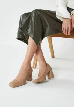 Next FOREVER COMFORT WITH MOTIONFLEX - Pumps - Camel Brown