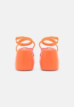 Call It Spring BUBBLEGUMM - High Heel Sandalette - Bright Orange -Trend Schuh Verkauf 1991fc97db06413891cd07c8746539d8