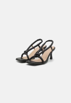 Selected Femme SARA PADDED - Riemensandalette - Black 8 Selected Femme SARA PADDED - Riemensandalette - Black -Trend Schuh Verkauf 359cb01a79dc4ed89f97e1c862fc3d74