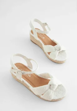 Next Riemensandalette - White Broderie -Trend Schuh Verkauf 89951909ed5445538ea633057852acc7