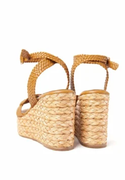 MASIE - Keilsandalette - Ochre -Trend Schuh Verkauf 9410194e7ed44fcf9f655aa35677125b