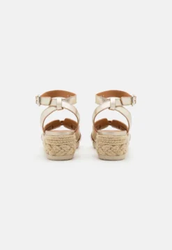 Geox ISCHIA CORDA - Espadrille - Light Gold 9 Geox ISCHIA CORDA - Espadrille - Light Gold -Trend Schuh Verkauf a4e5c4a69ee24717b9109319b2c4833a