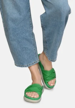 JELLA - Pantolette Flach - Grün