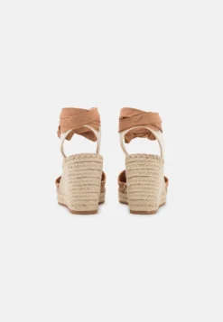 Aldo EFEMINA - Schnürpumps - Other Brown -Trend Schuh Verkauf d3873fa1934e49c3a83e245f1676534a