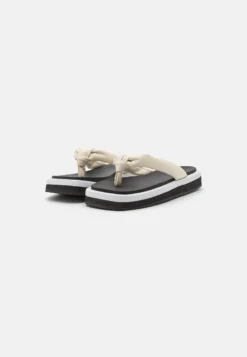 Boss ALLIE THONG - Zehentrenner - Open White -Trend Schuh Verkauf e7013e02db2948b2862ad10eb6e1c43c